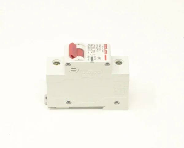 light-bee-circuit-breaker-854548_670x540.webp