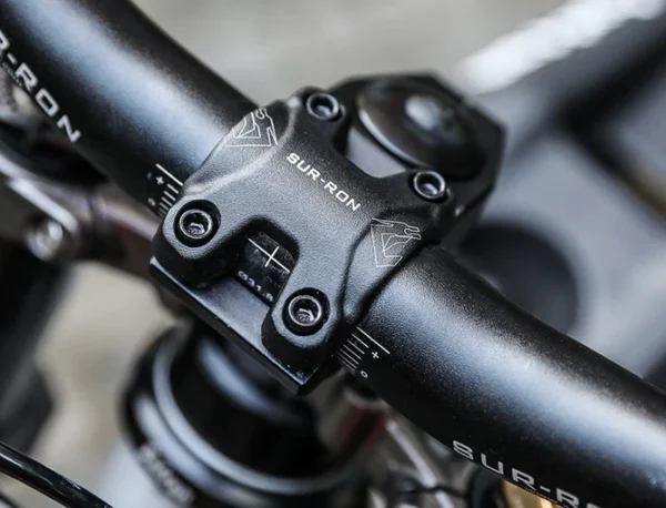 light-bee-handlebar-clamp-933025_669x512.webp