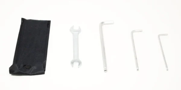 light-bee-tool-kit-471992_669x334.webp